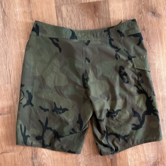 Volcom Trunks - Picture 3 of 3